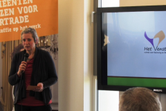 els houdt toespraak i.h.k.v. Fairtradegemeente Veenendaal